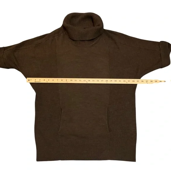 SOLD Design History Mocha Mousse Cowlneck Oversized Pocket Sweater - Picture 6 of 8